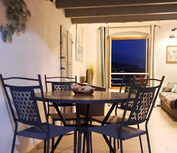 Menton, Centre Historique, Vue Апартаменты *