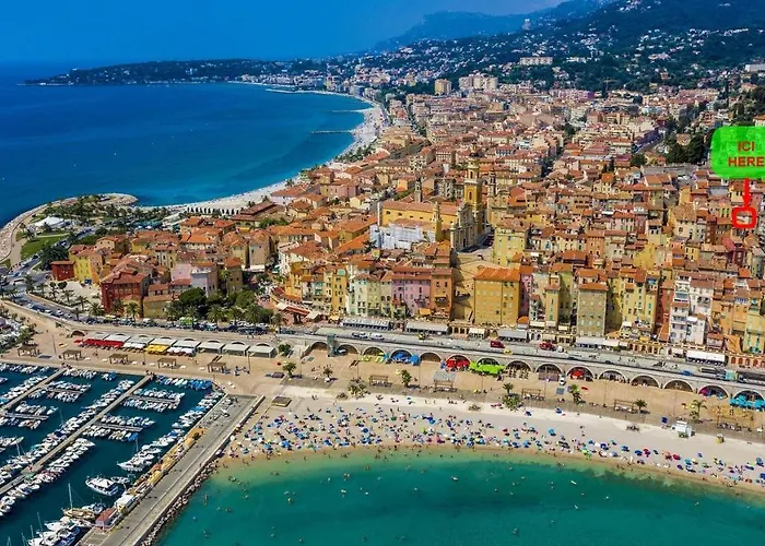 Menton, Centre Historique, Vue アパート