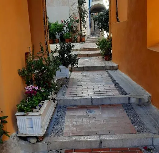 Menton, Centre Historique, Vue アパート マントン