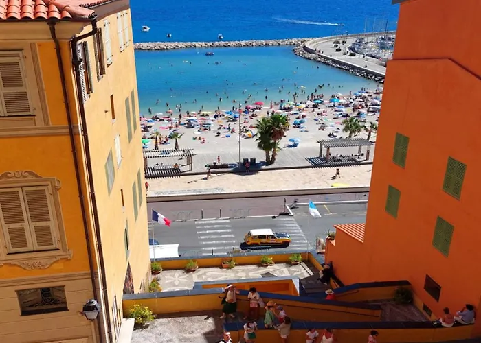 Menton, Centre Historique, Vue アパート